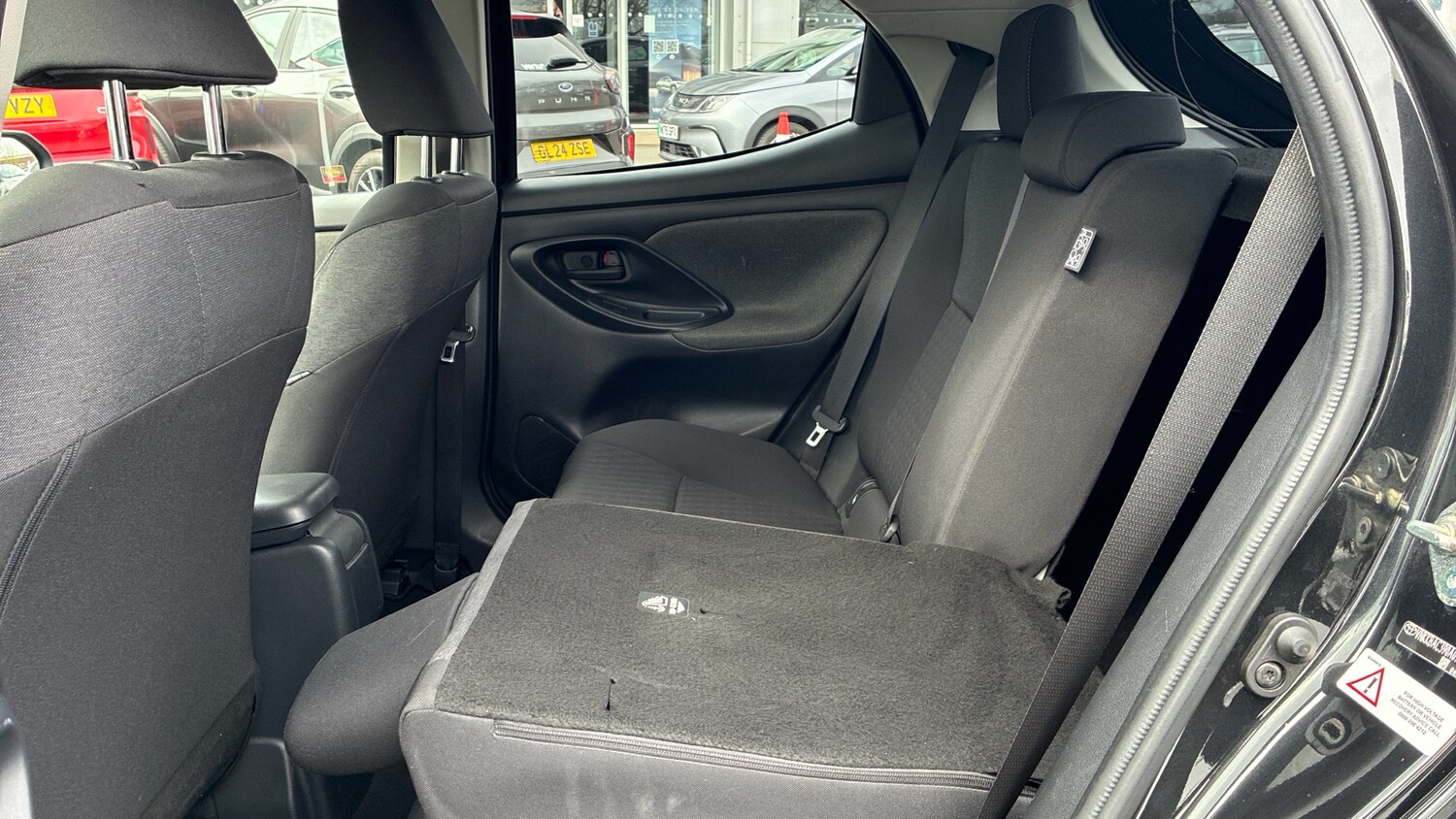 Used Toyota Yaris 2021 for sale - 77902307: Photo 15