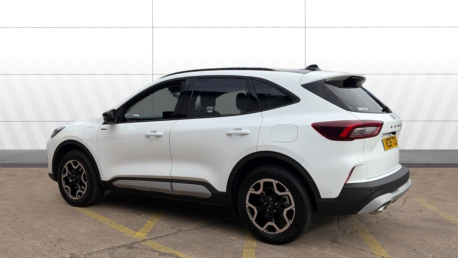 Used Ford Kuga 2025 for sale - 76372245: Photo 2