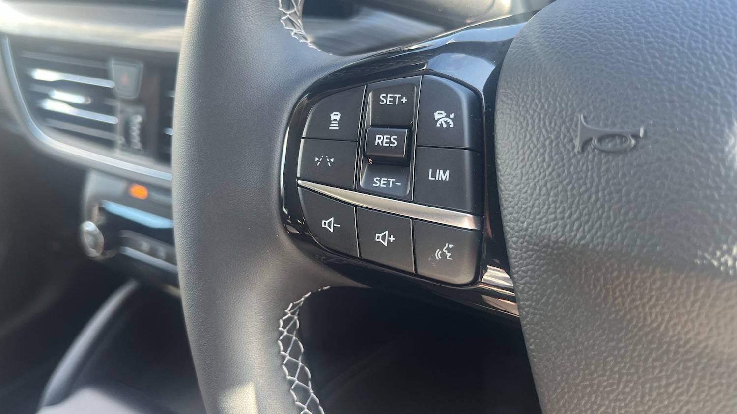 Used Ford Kuga 2025 for sale - 76372245: Photo 44
