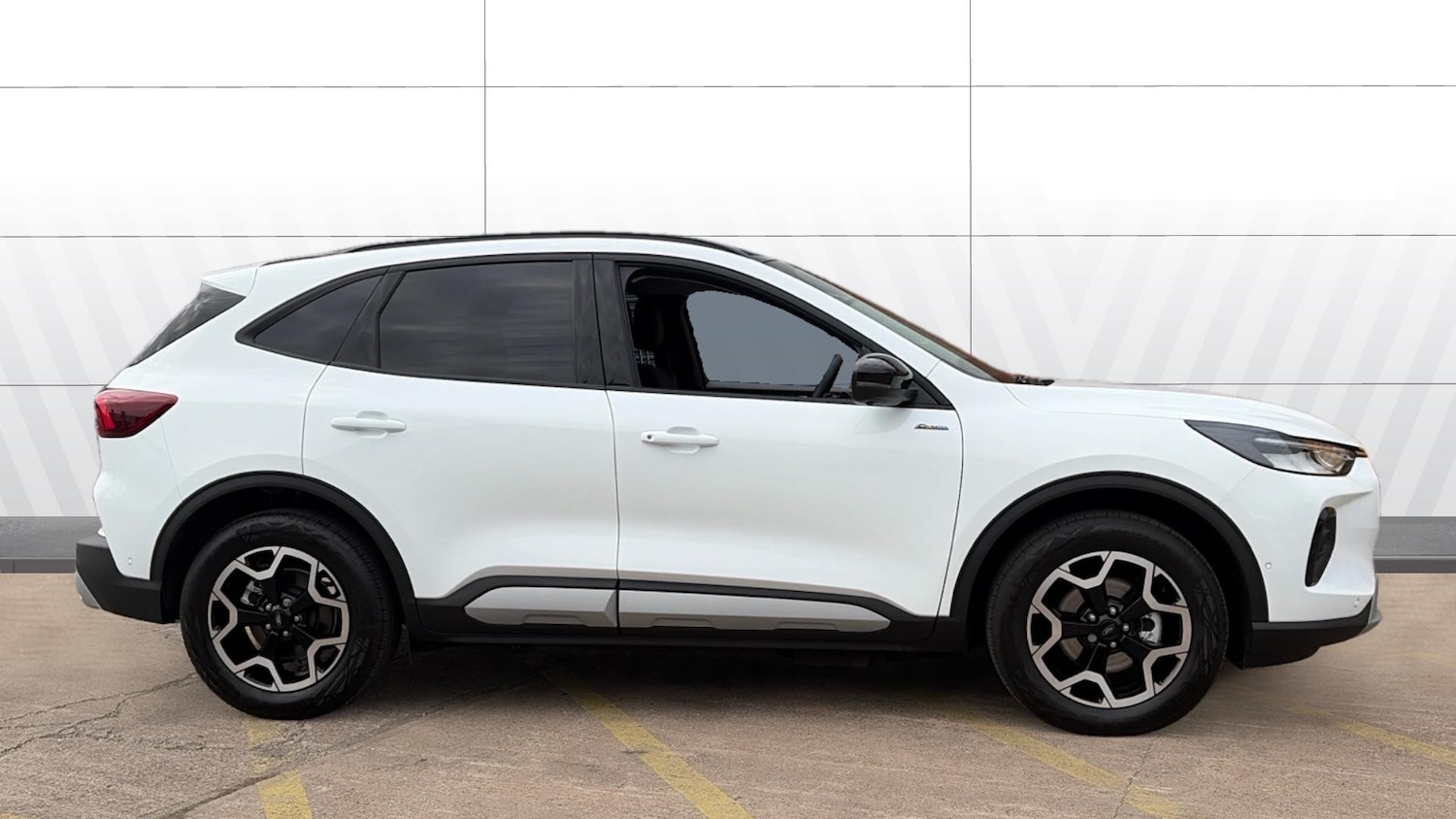 Used Ford Kuga 2025 for sale - 76372245: Photo 5