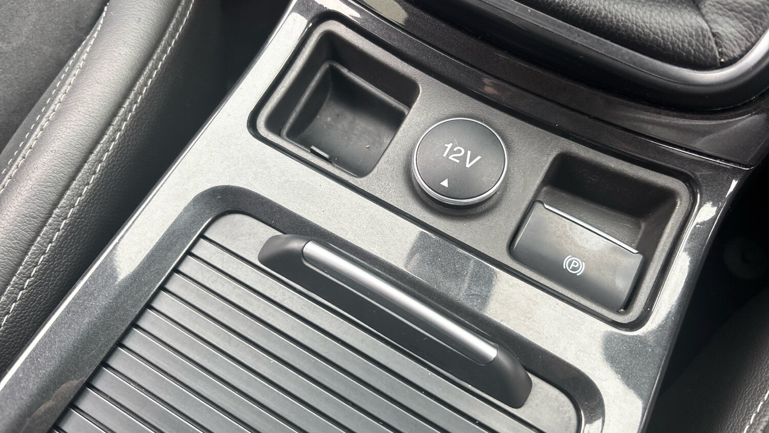 Used Ford Kuga 2017 for sale - 77590305: Photo 34