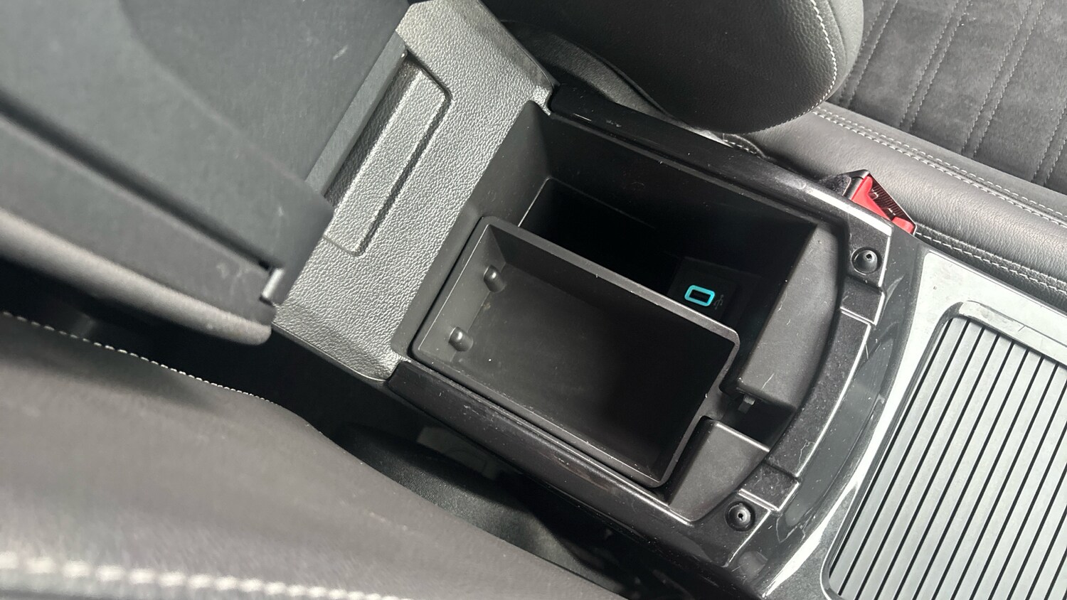 Used Ford Kuga 2017 for sale - 77590305: Photo 37