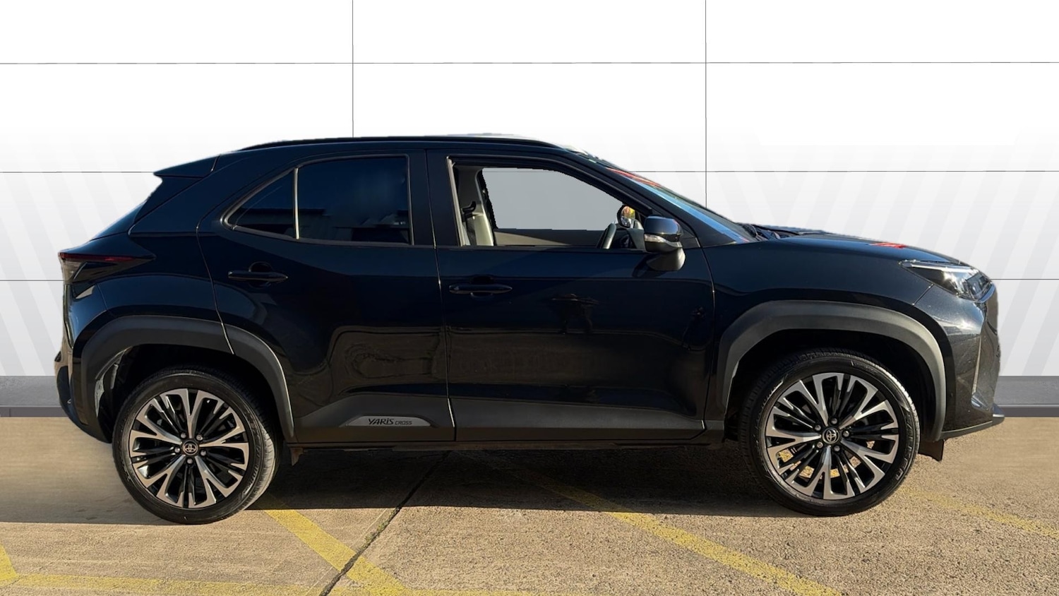 Used Toyota Yaris Cross 2023 for sale - 77272206: Photo 5