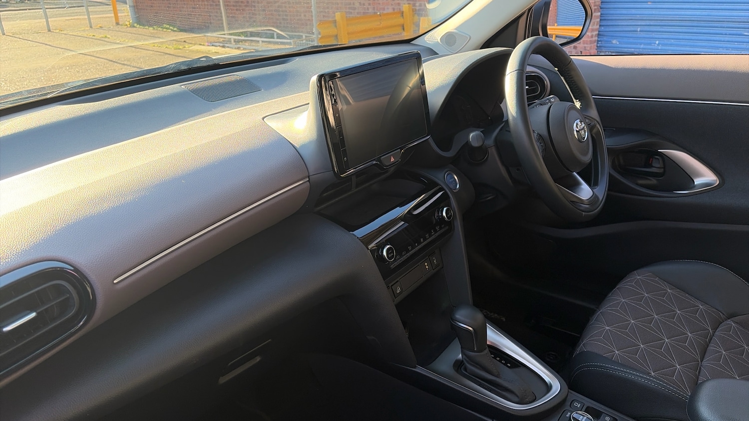 Used Toyota Yaris Cross 2023 for sale - 77272206: Photo 9