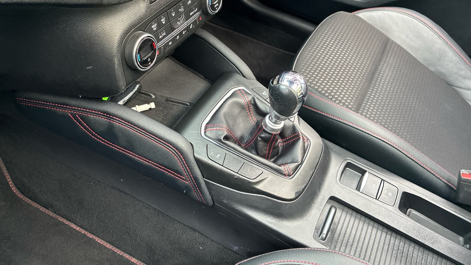 Used Ford Focus 2021 for sale - 76963216: Photo 13