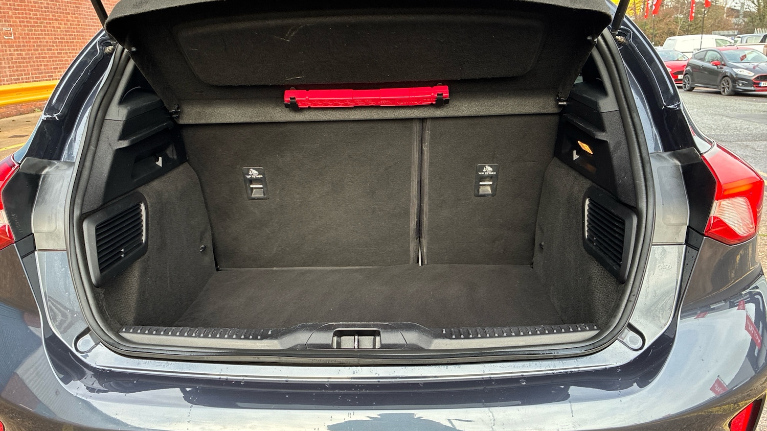 Used Ford Focus 2021 for sale - 76963216: Photo 4