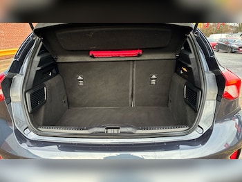 Used Ford Focus 2021 for sale - 76963216: Photo