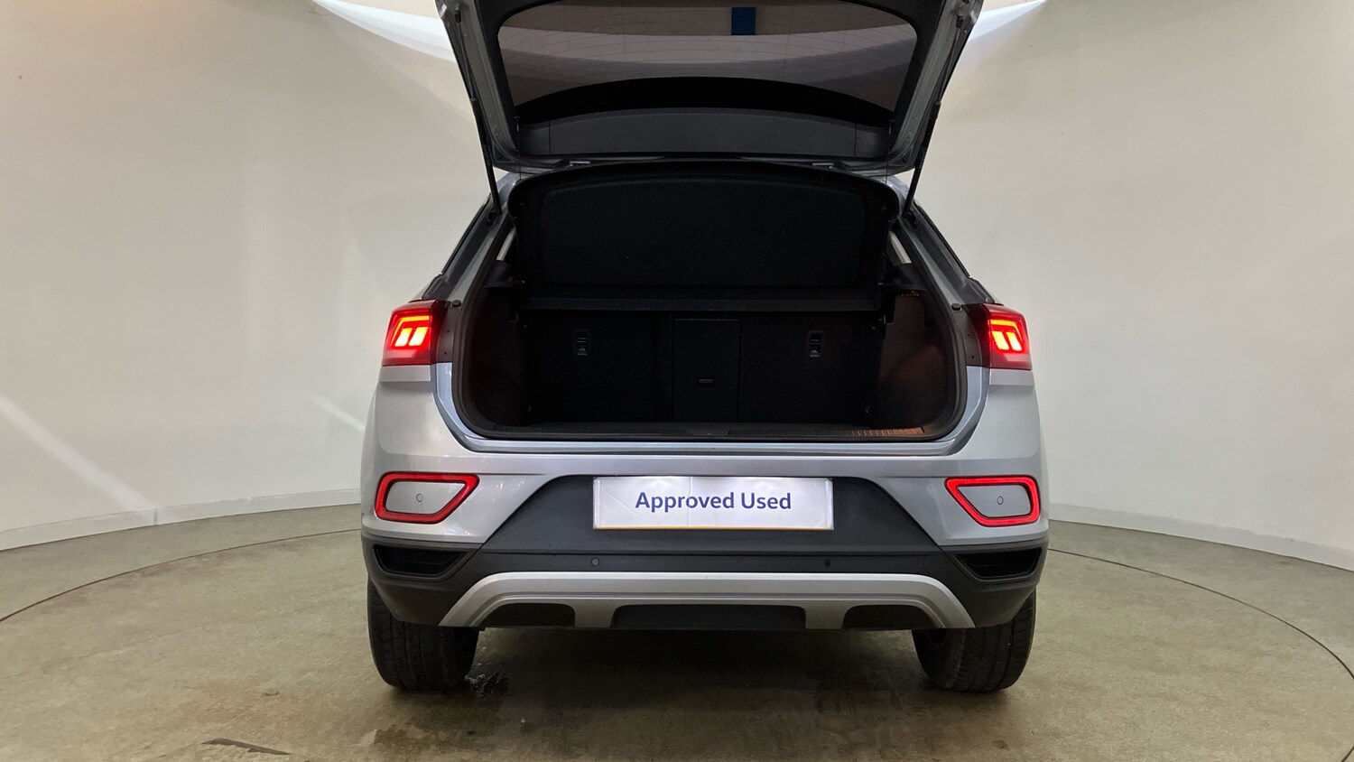 Used Volkswagen T-Roc 2023 for sale - 77581912: Photo 44