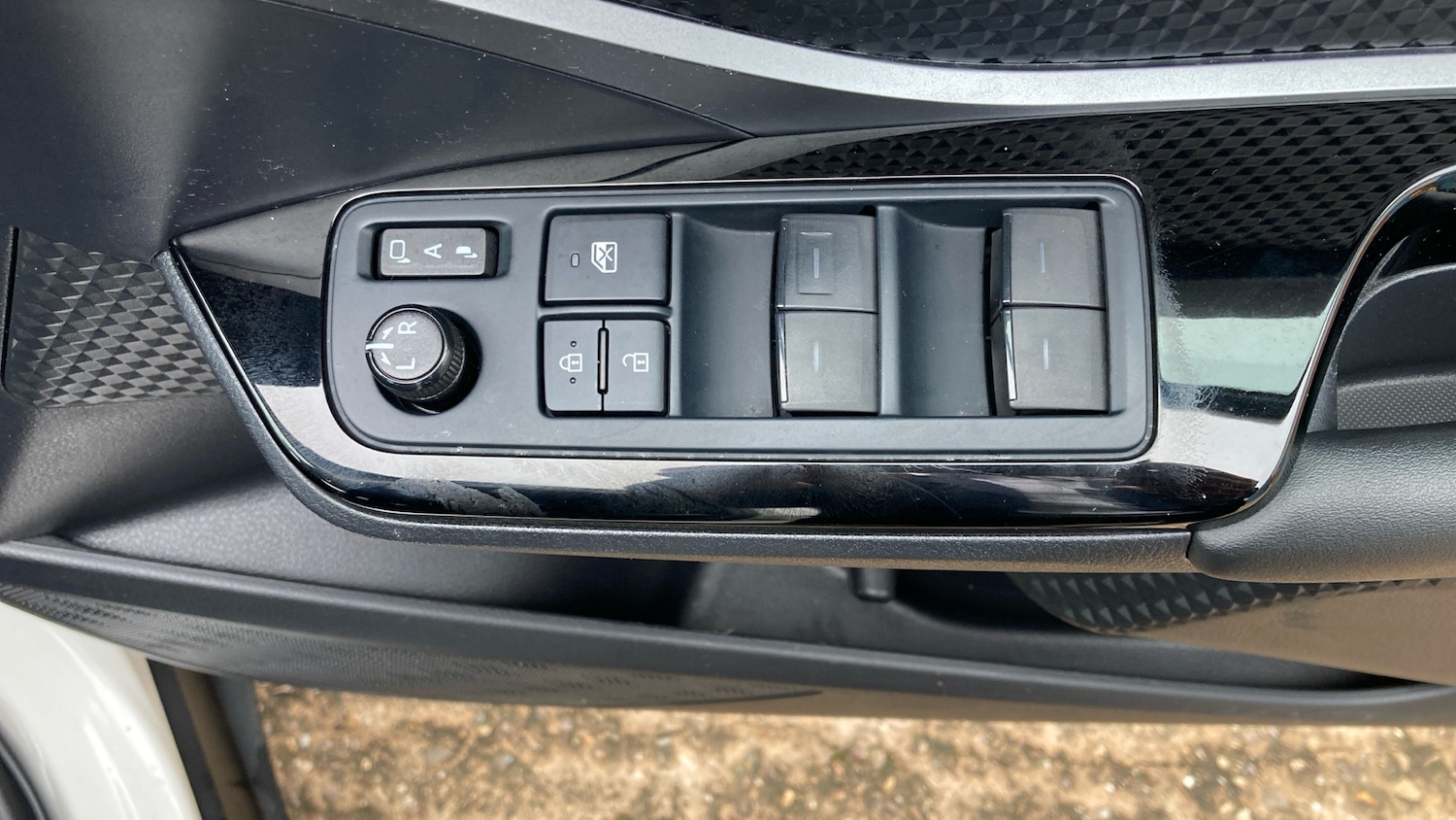Used Toyota C-HR 2023 for sale - 76366933: Photo 27
