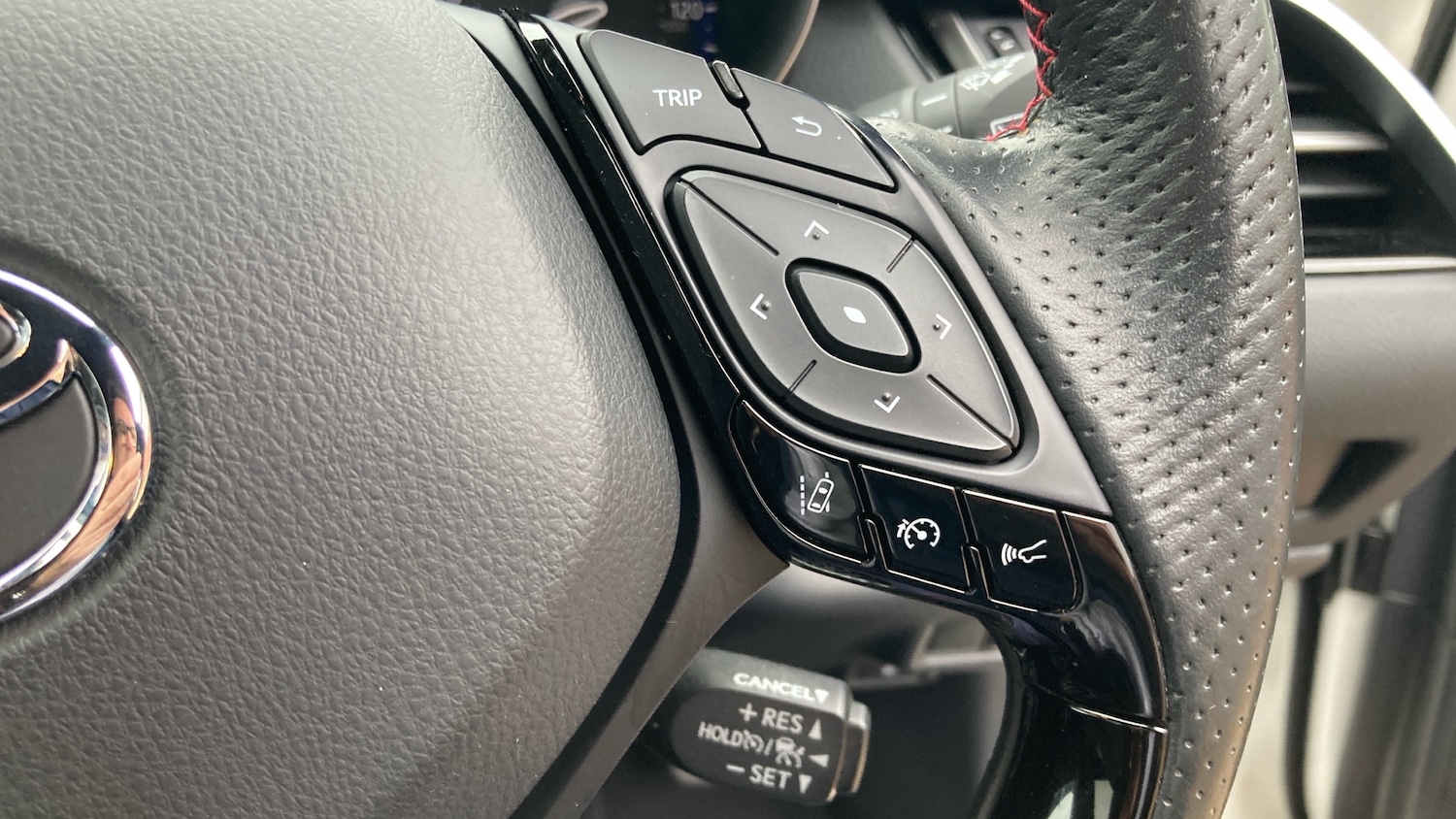 Used Toyota C-HR 2023 for sale - 76366933: Photo 29