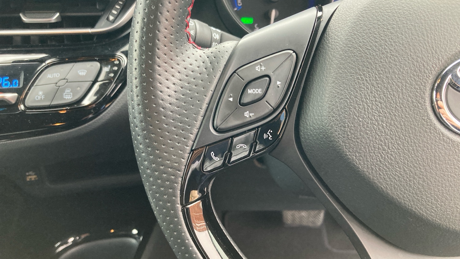 Used Toyota C-HR 2023 for sale - 76366933: Photo 30