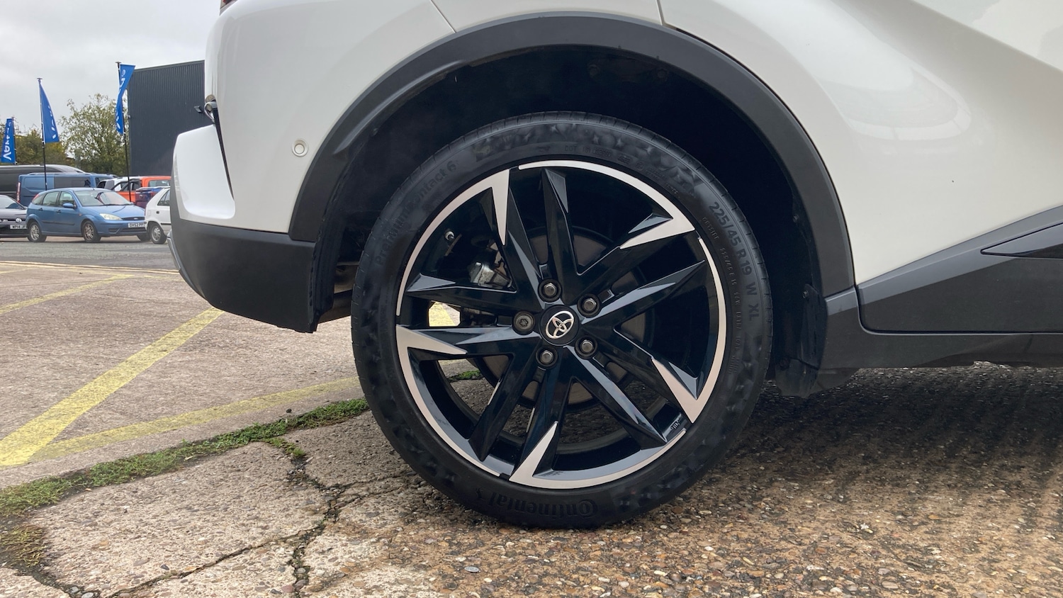 Used Toyota C-HR 2023 for sale - 76366933: Photo 7