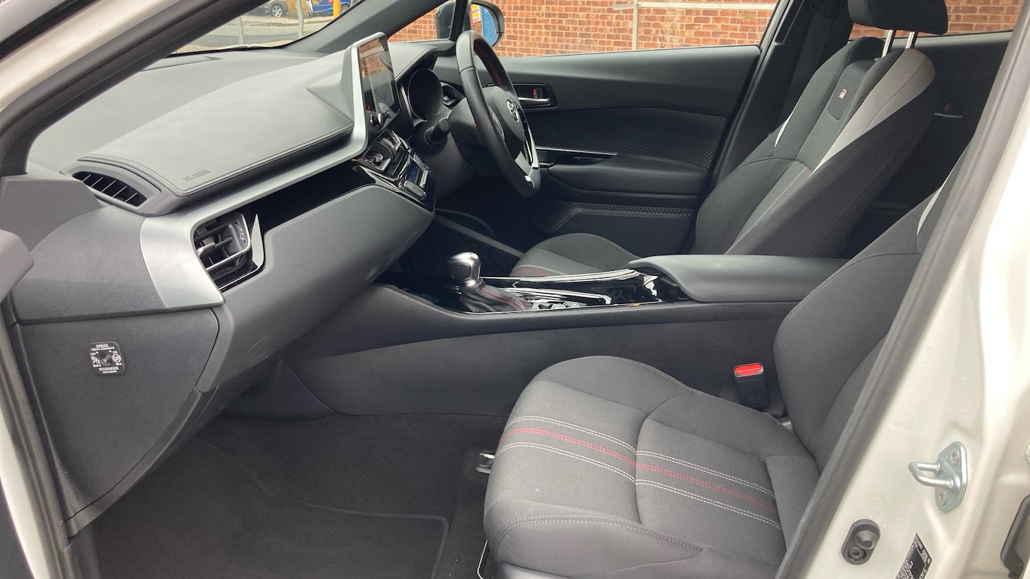 Used Toyota C-HR 2023 for sale - 76366933: Photo 8