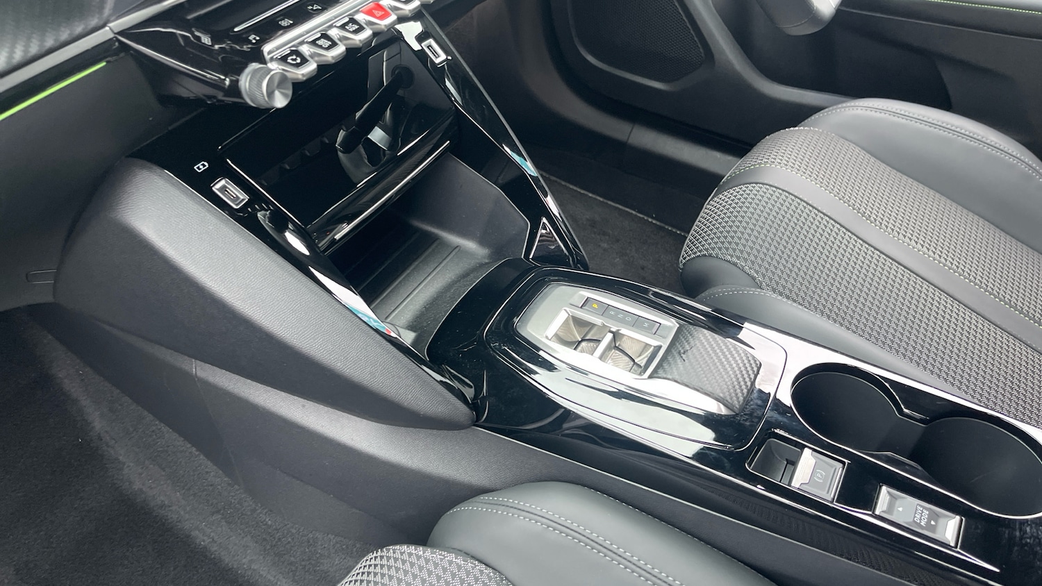 Used Peugeot 2008 2023 for sale - 77435578: Photo 13