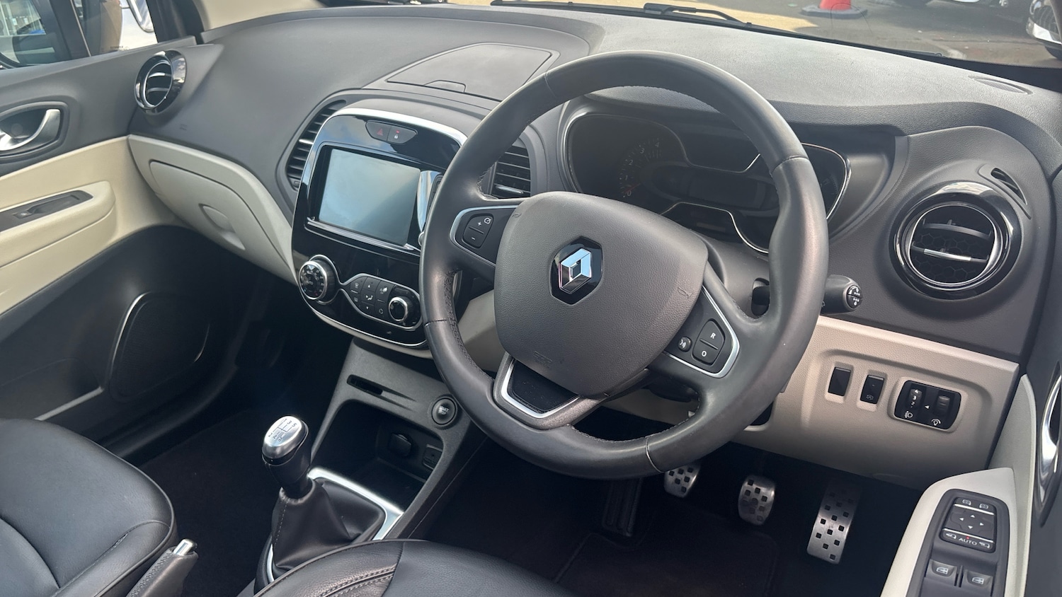 Used Renault Captur 2019 for sale - 77774387: Photo 11