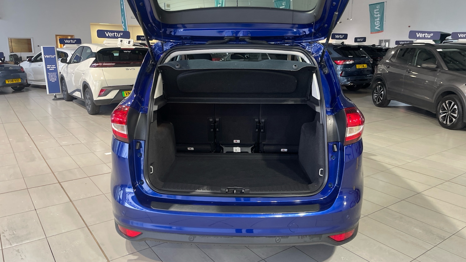 Used Ford C-Max 2017 for sale - 77420940: Photo 4