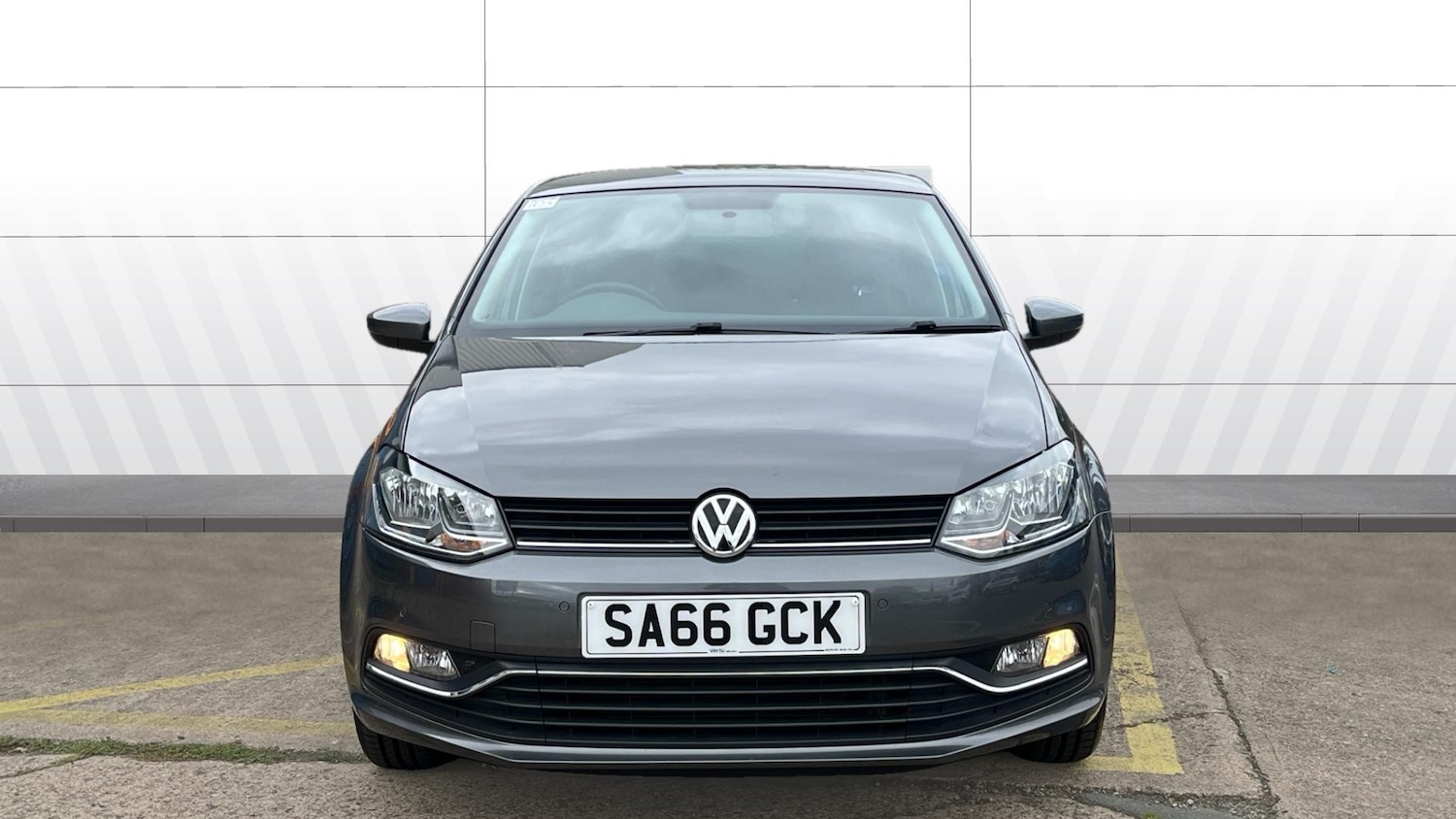 Used Volkswagen Polo 2016 for sale - 76366920: Photo 3