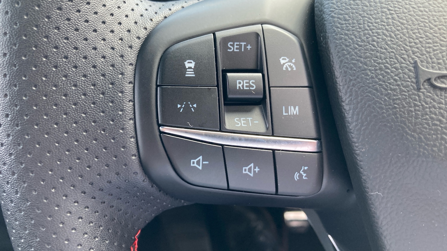 Used Ford Kuga 2025 for sale - 76366925: Photo 21