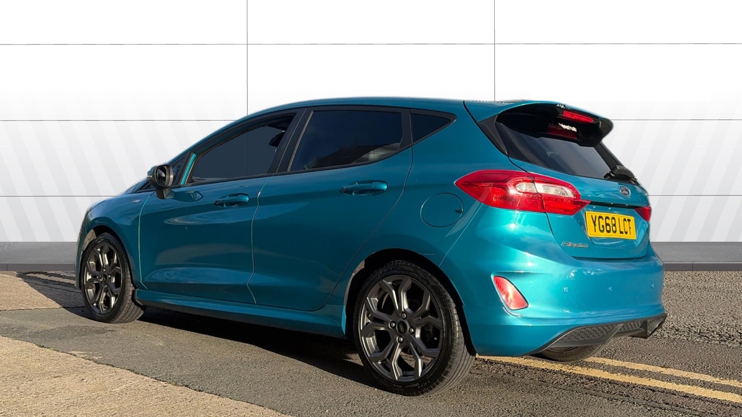 Used Ford Fiesta 2018 for sale - 76903849: Photo 2