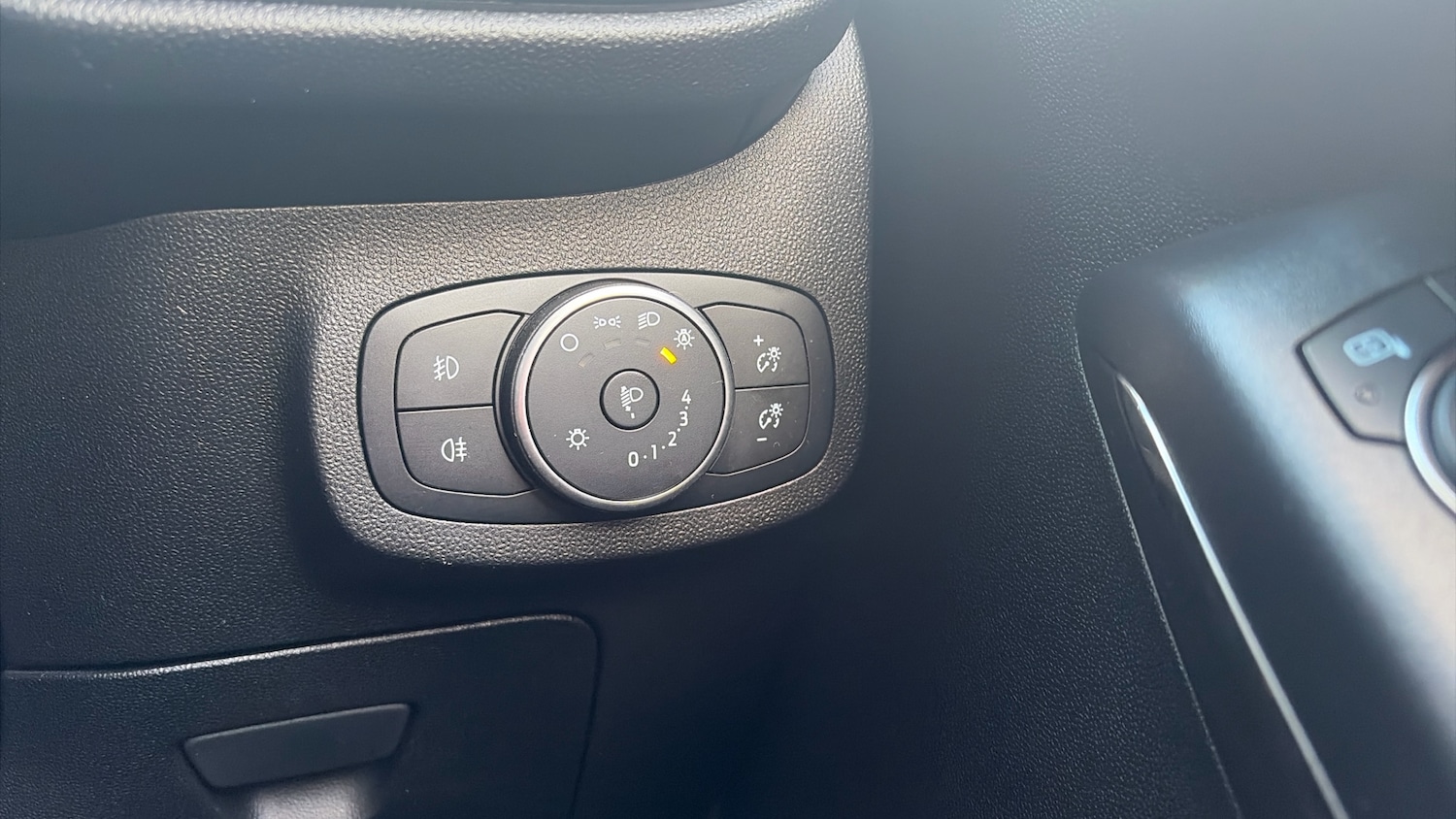 Used Ford Fiesta 2018 for sale - 76903849: Photo 35