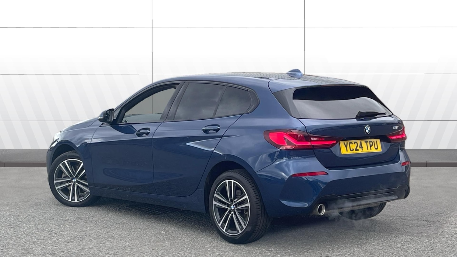 Used BMW 1 Series 2024 for sale - 76366873: Photo 2