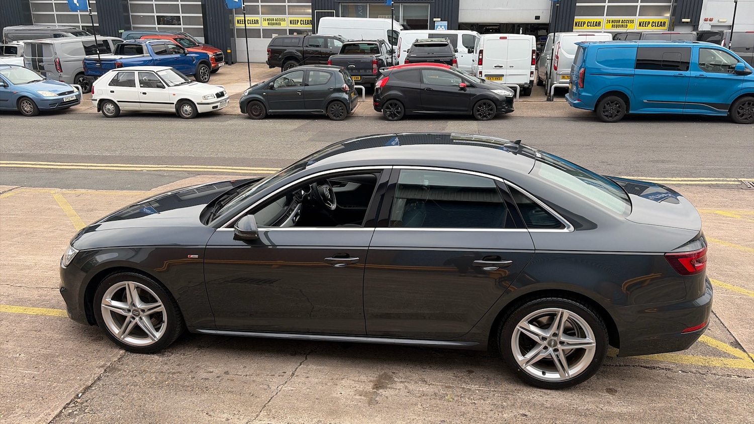Used Audi A4 2018 for sale - 76366862: Photo 25