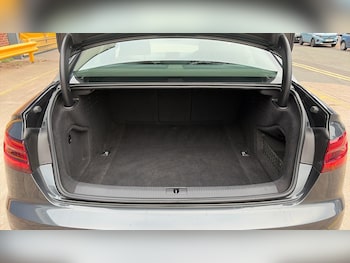 Used Audi A4 2018 for sale - 76366862: Photo