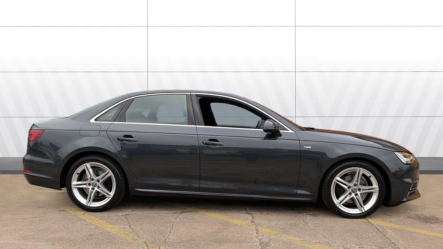 Used Audi A4 2018 for sale - 76366862: Photo 5