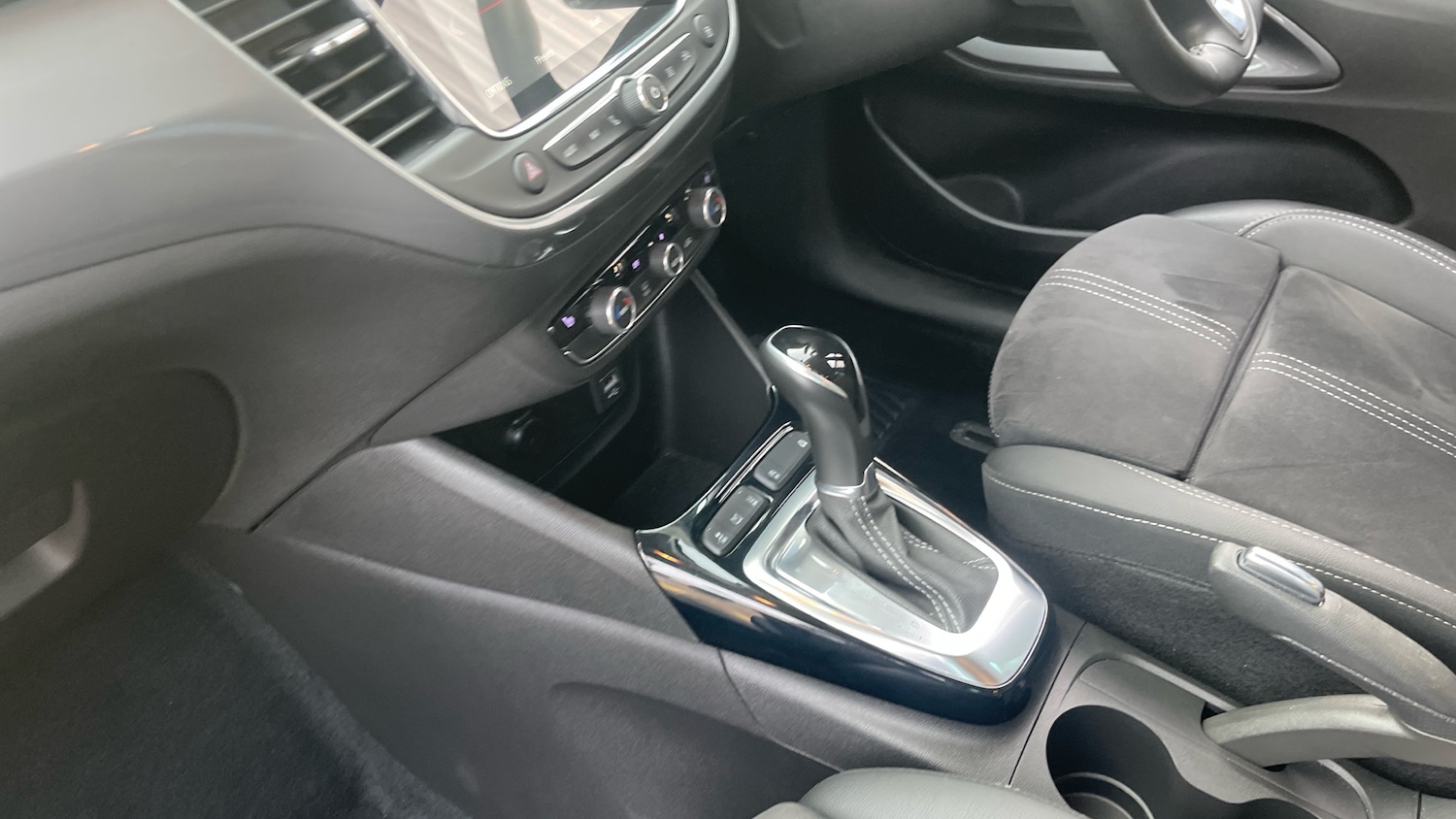 Used Vauxhall Crossland 2022 for sale - 76958451: Photo 13