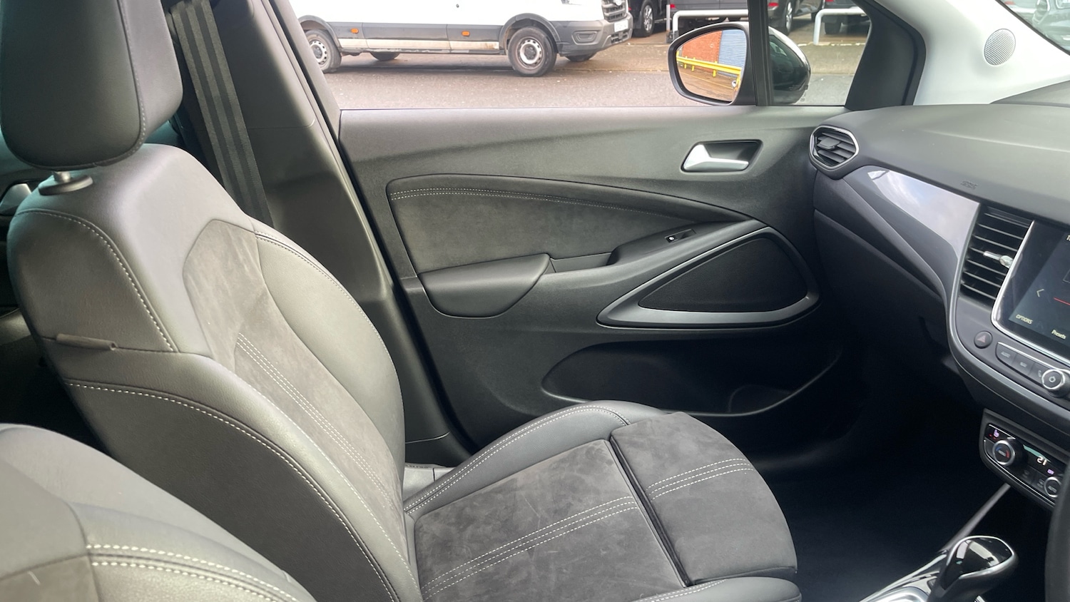 Used Vauxhall Crossland 2022 for sale - 76958451: Photo 14