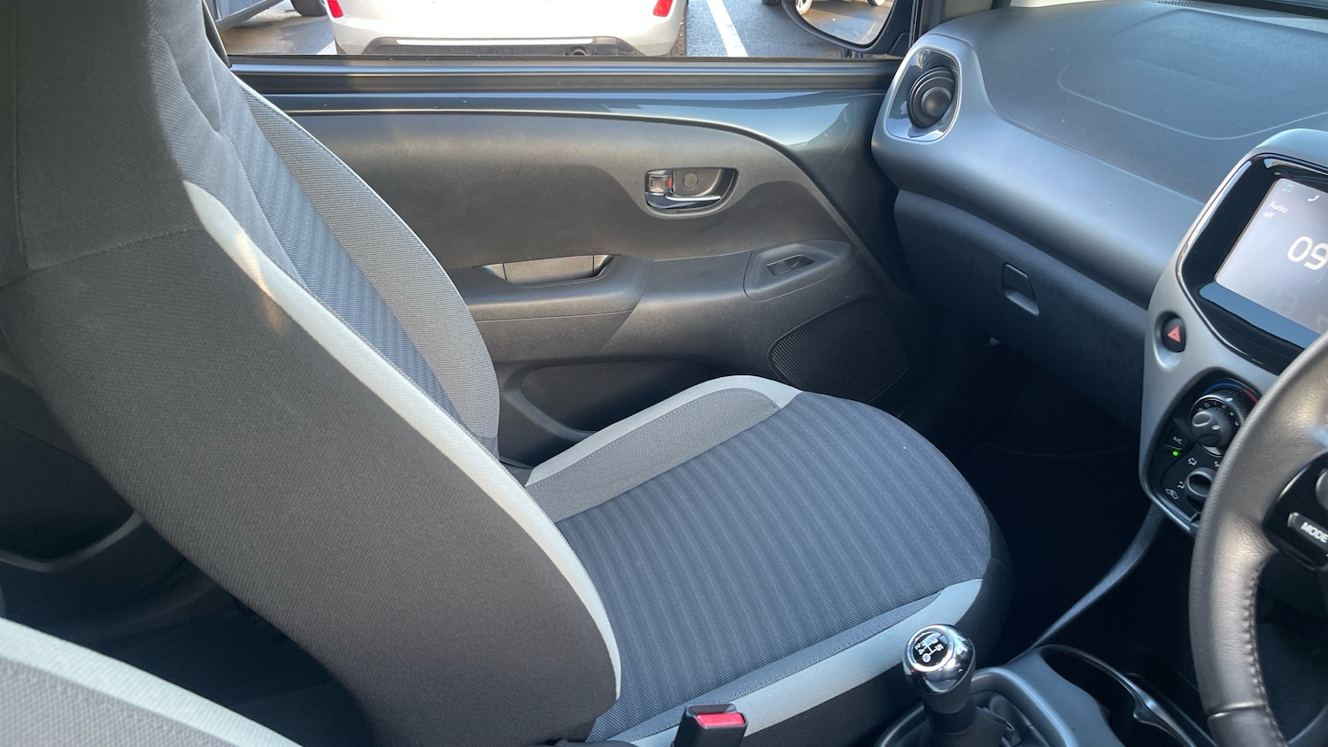 Used Toyota AYGO 2019 for sale - 76777946: Photo 14