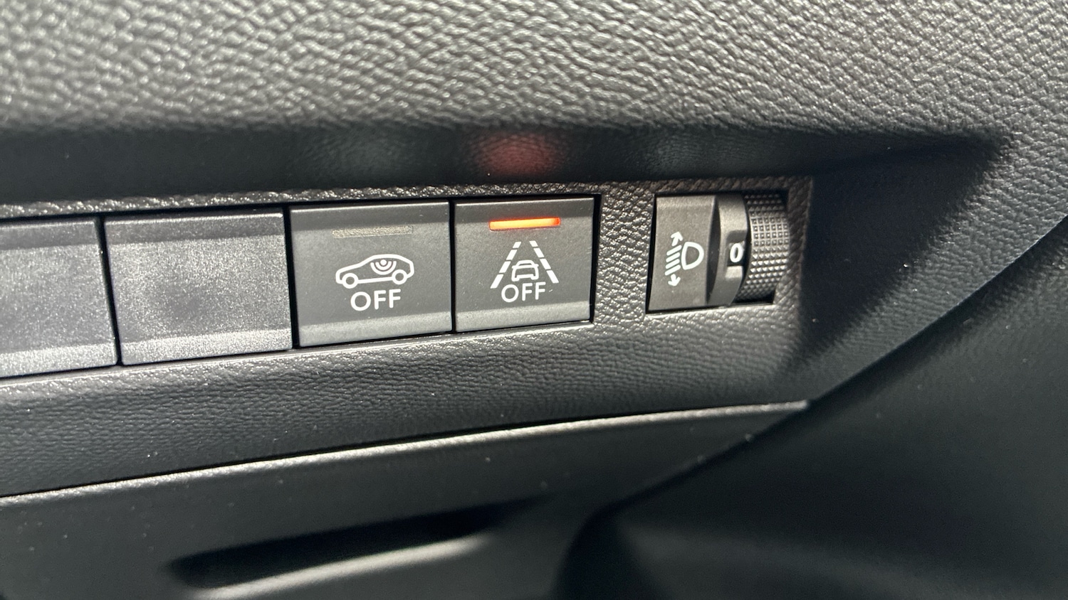 Used Peugeot 2008 2021 for sale - 76366848: Photo 29