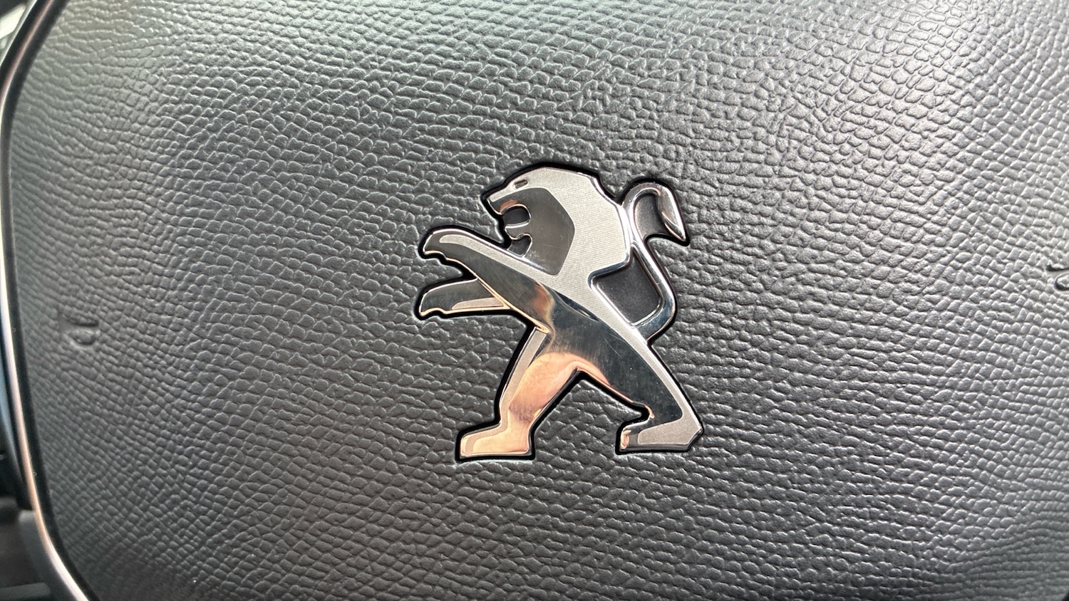 Used Peugeot 2008 2021 for sale - 76366848: Photo 33