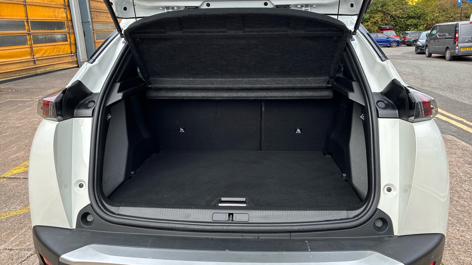 Used Peugeot 2008 2021 for sale - 76366848: Photo 4