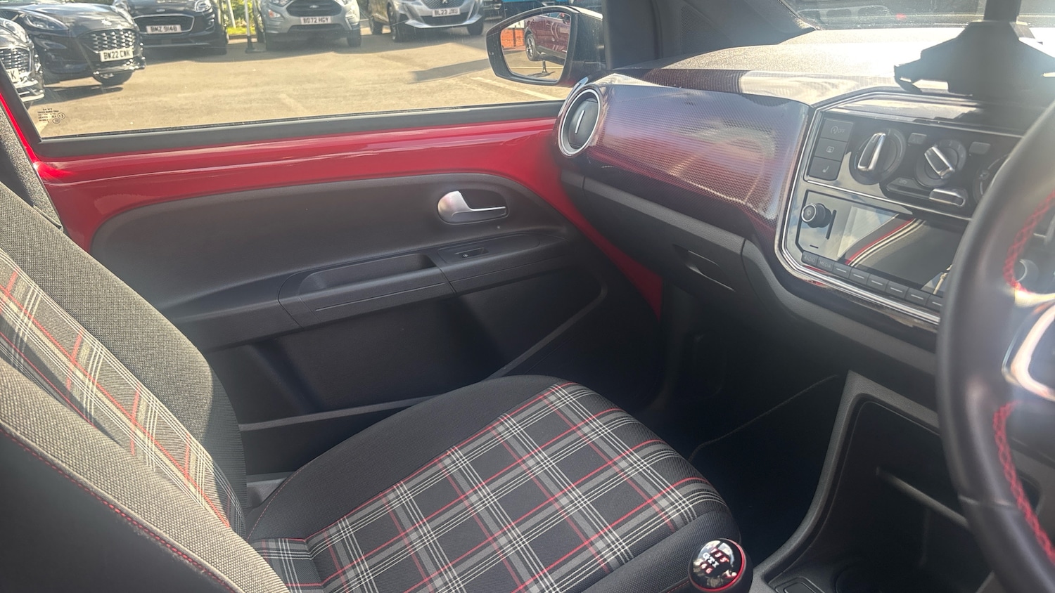 Used Volkswagen up! 2018 for sale - 78077522: Photo 14