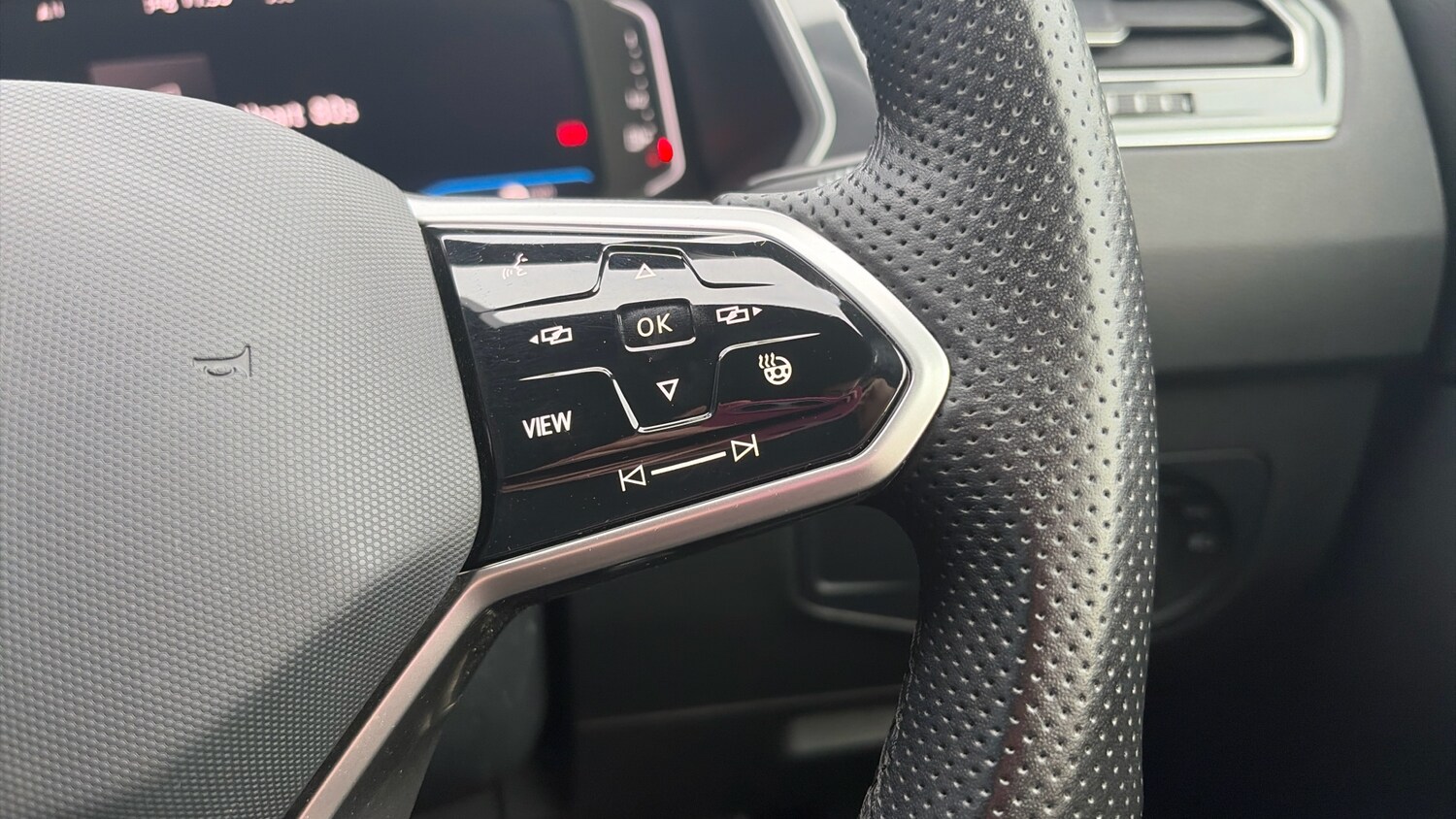 Used Volkswagen Tiguan 2021 for sale - 76544243: Photo 35