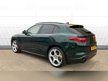 Used Alfa Romeo Stelvio 2021 for sale - 76477107: Photo