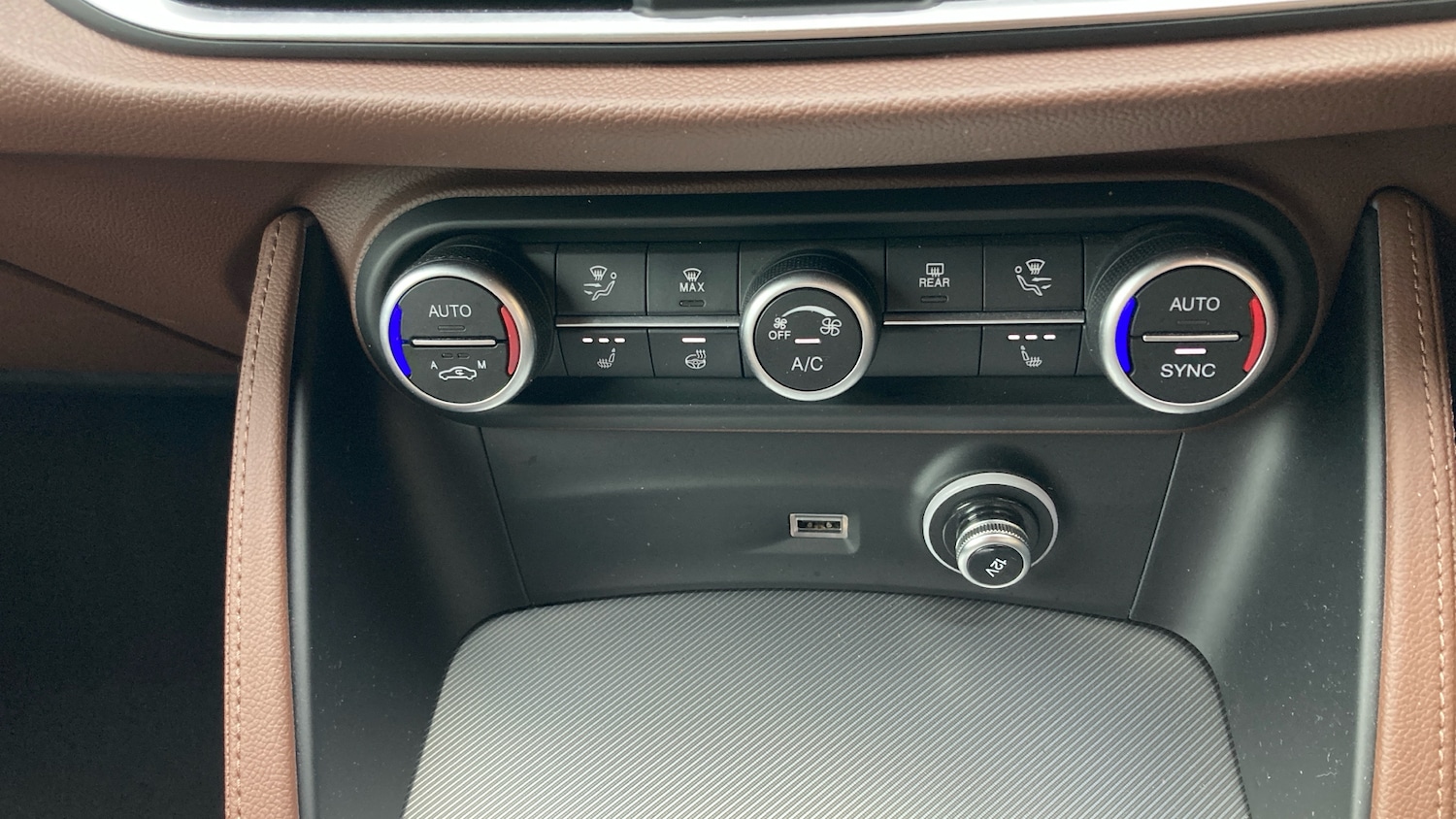 Used Alfa Romeo Stelvio 2021 for sale - 76477107: Photo 38