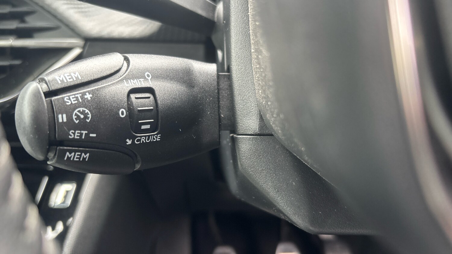 Used Peugeot 2008 2023 for sale - 78054157: Photo 32