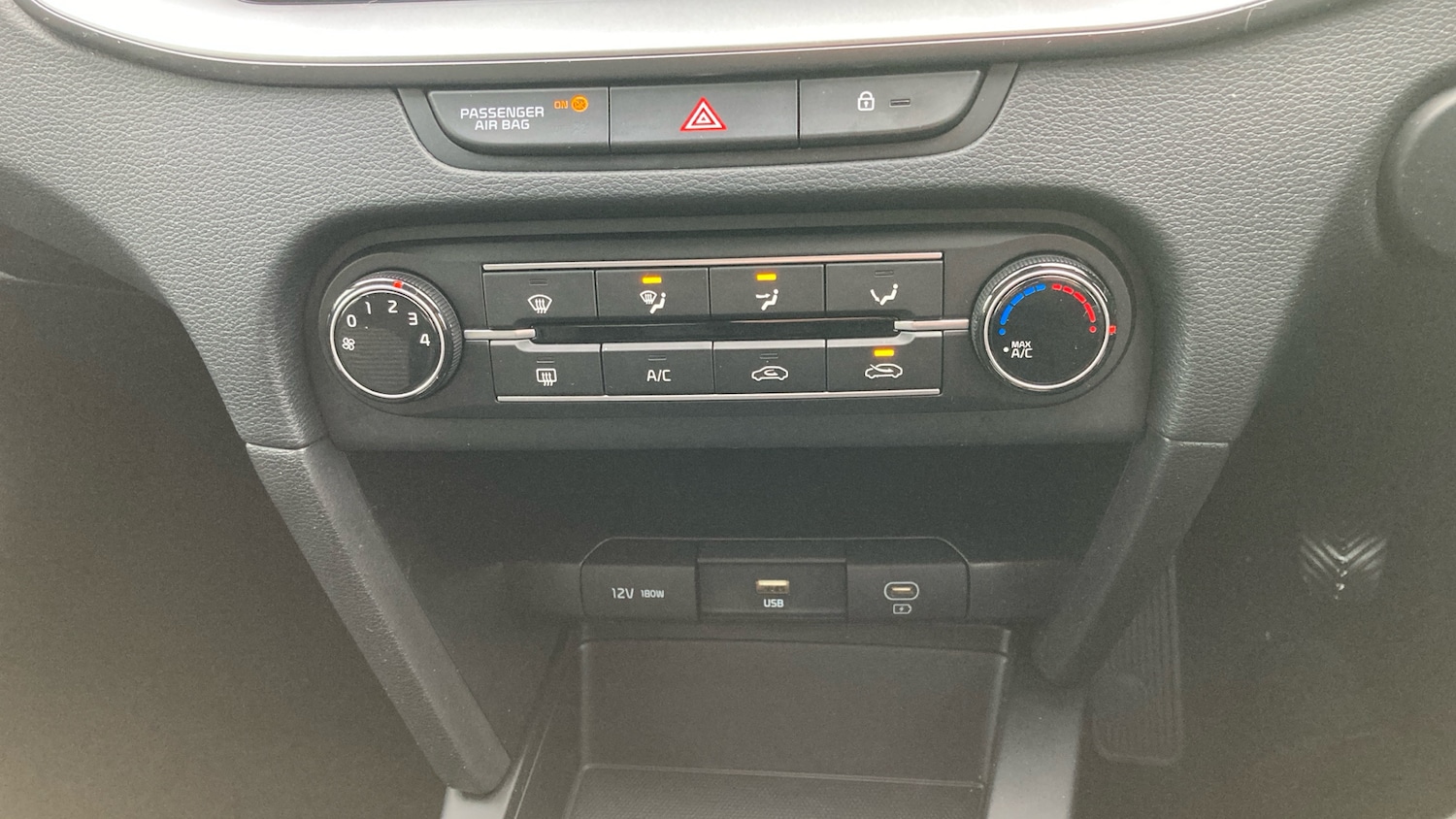 Used Kia XCeed 2023 for sale - 77296424: Photo 29