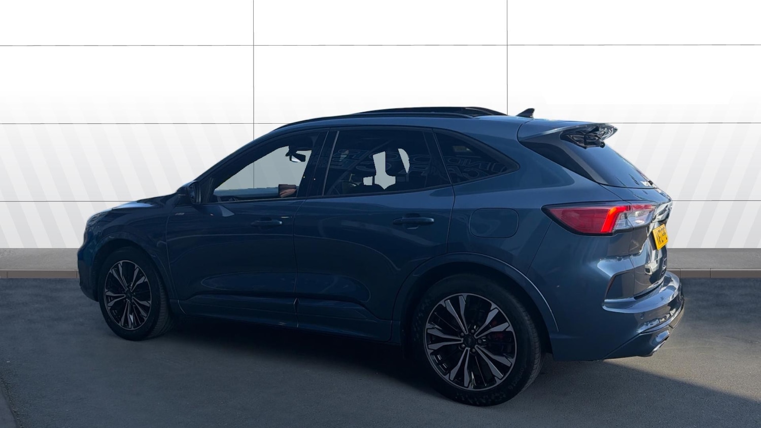 Used Ford Kuga 2023 for sale - 77758623: Photo 2