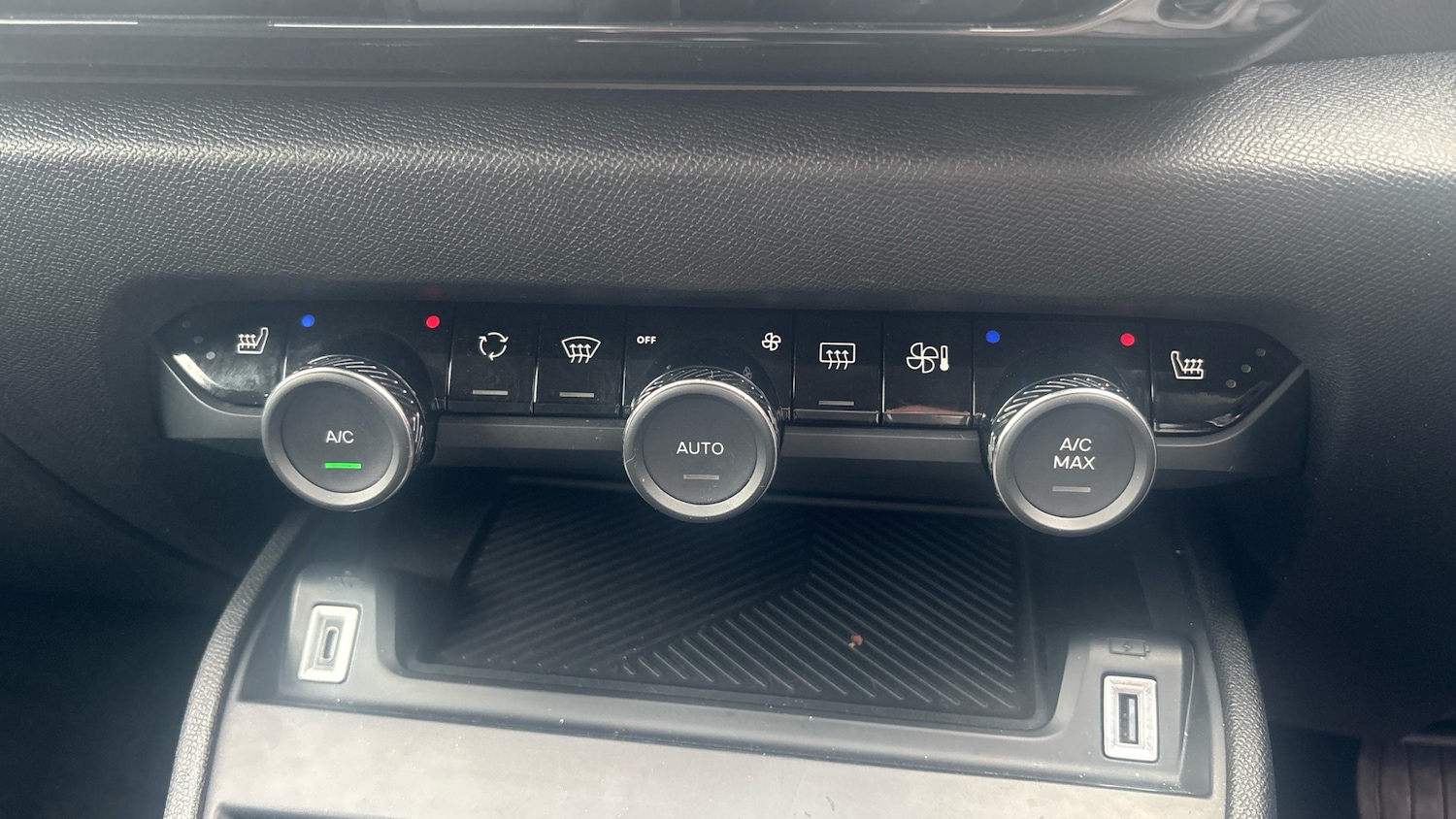 Used Citroen C4 2024 for sale - 77883900: Photo 37