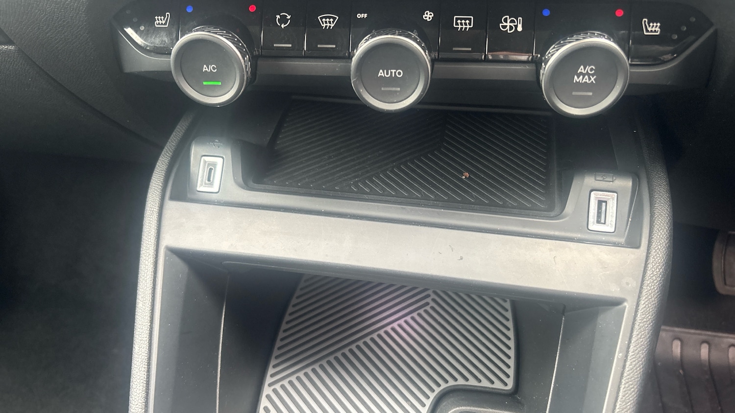 Used Citroen C4 2024 for sale - 77883900: Photo 38