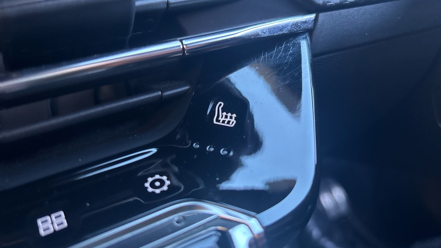 Used Peugeot 2008 2020 for sale - 77272185: Photo 42