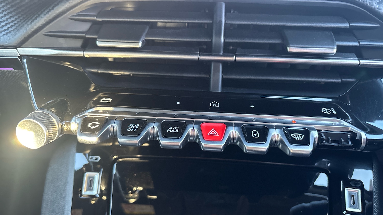 Used Peugeot 2008 2023 for sale - 77272119: Photo 23