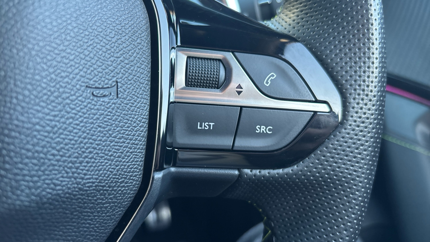 Used Peugeot 2008 2023 for sale - 77272119: Photo 32