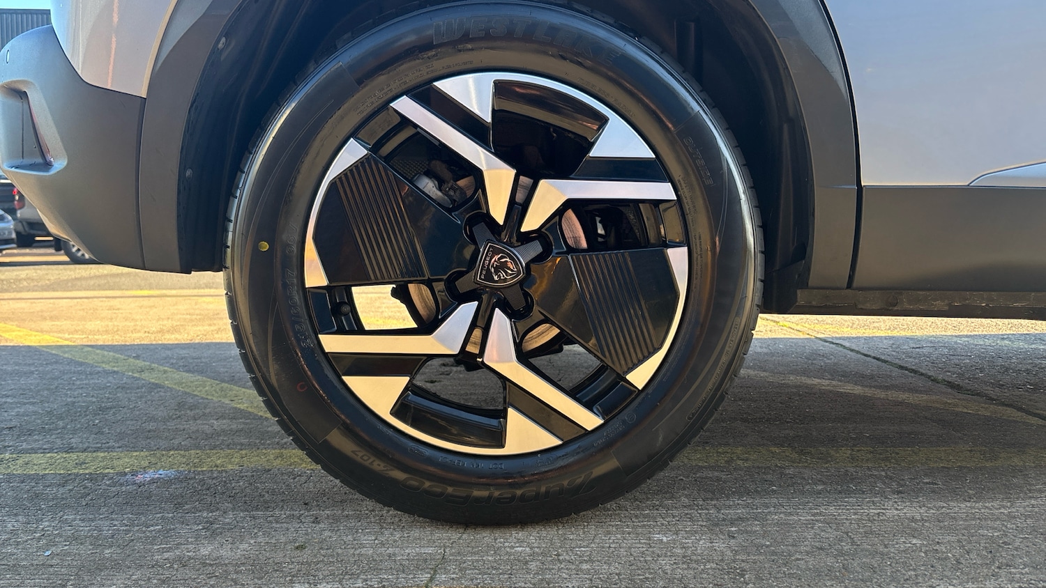 Used Peugeot 2008 2023 for sale - 77272119: Photo 7