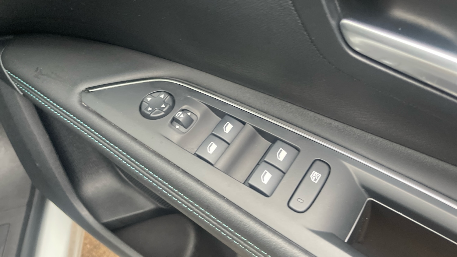 Used Peugeot 3008 2022 for sale - 76777184: Photo 35