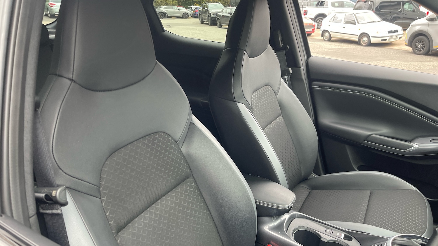 Used Nissan Juke 2022 for sale - 76401898: Photo 37