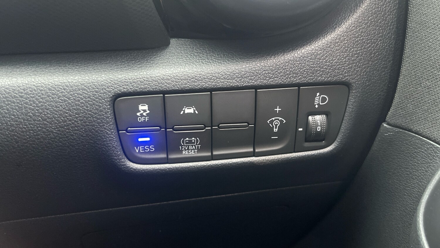 Used Hyundai KONA 2020 for sale - 77420170: Photo 28